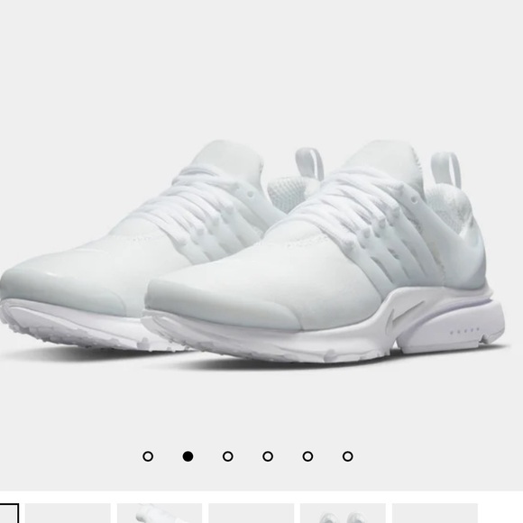 SOLD Nike Shoes - Picture 1 of 6